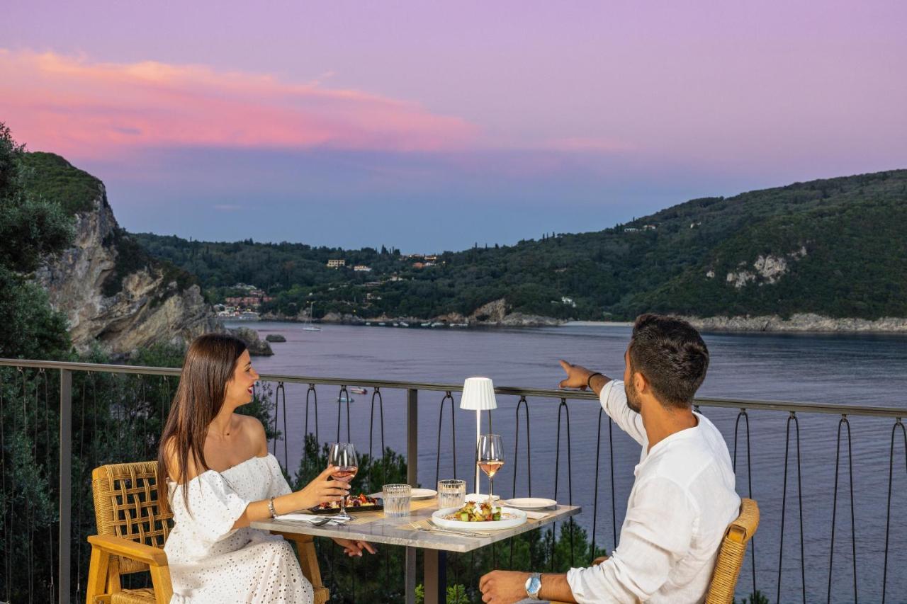 อโครติริ บีช Hotel ปาเลโอกัสไตรซา ภายนอก รูปภาพ View of the Gulf of Naples from the hotel