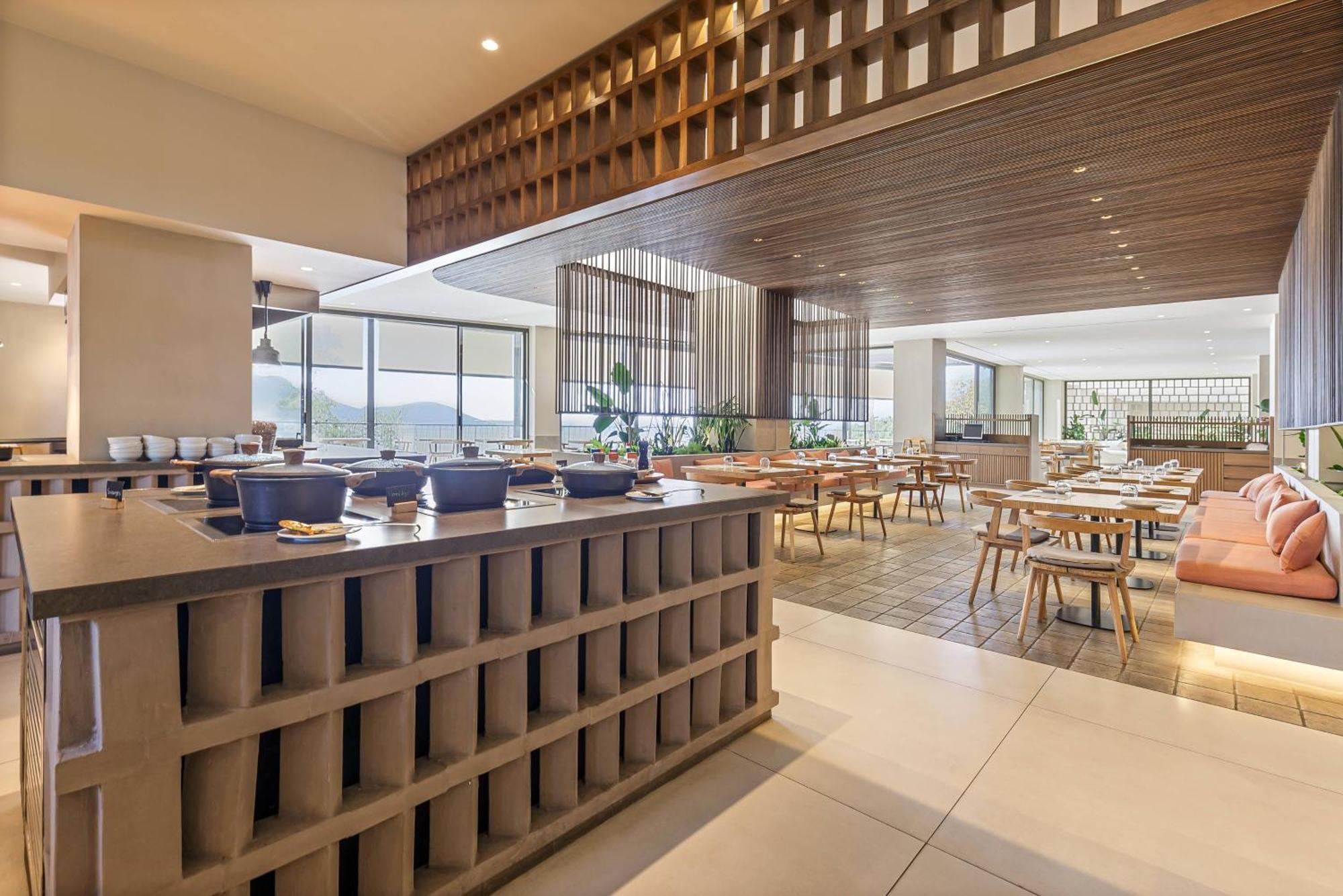 อโครติริ บีช Hotel ปาเลโอกัสไตรซา ภายนอก รูปภาพ Restaurant